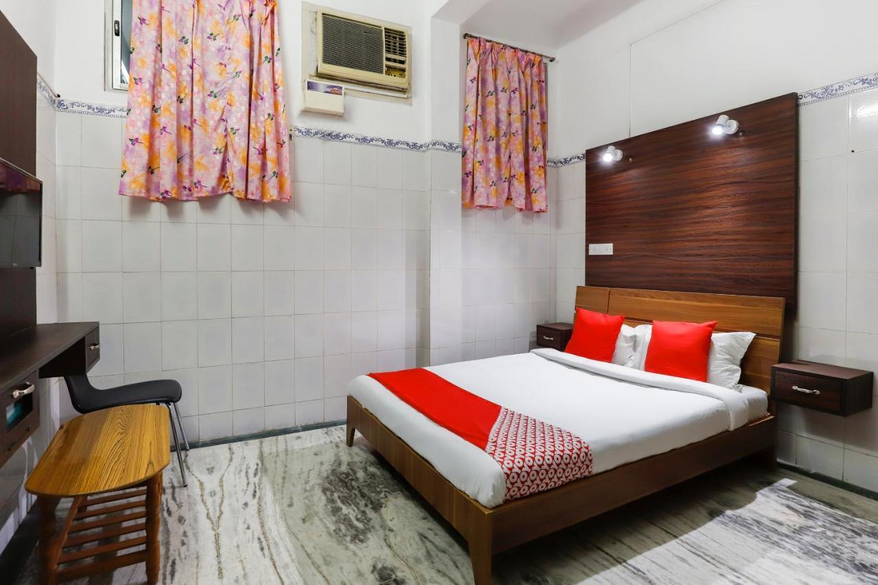 โอโย 65719 ศรีคเณศ มาฮาล Hotel Siruseri ภายนอก รูปภาพ