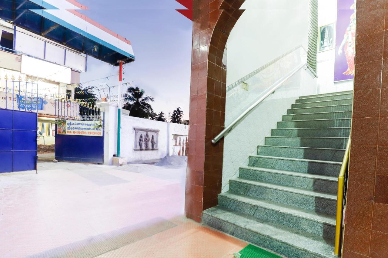 โอโย 65719 ศรีคเณศ มาฮาล Hotel Siruseri ภายนอก รูปภาพ